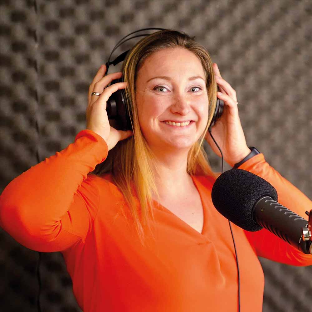 Elena Martin - Sprecher im Hörbuchverlag von Piet Henry Records